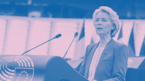 European Commission President von der Leyen gives a speech in the European Parliament. The photo is faded and represents a lavender hue.